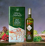 Lattina e bottiglia di olio extra-vergine d'oliva